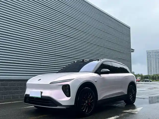2024 Nio ES6