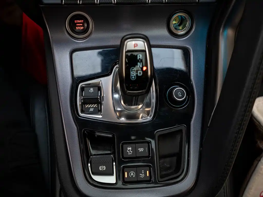 Jaguar F-TYPE — миниатюра 10
