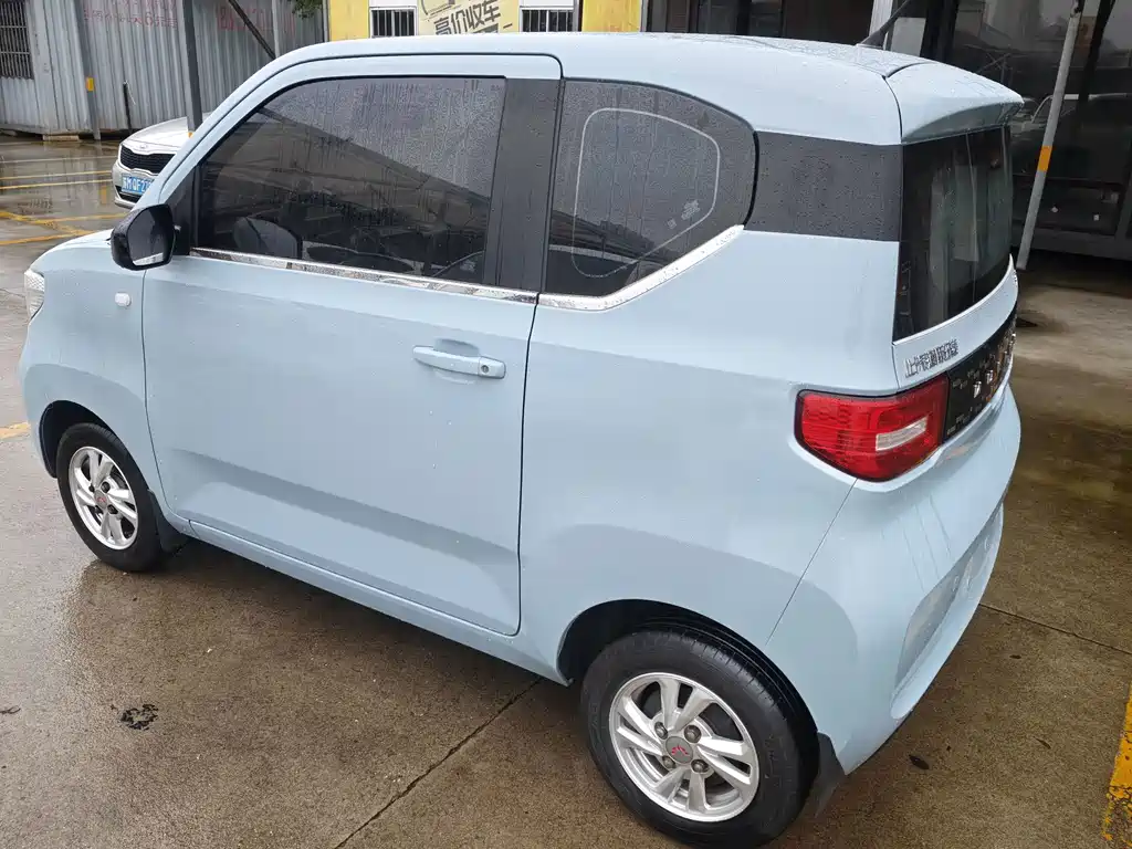 Wuling MINIEV — миниатюра 7