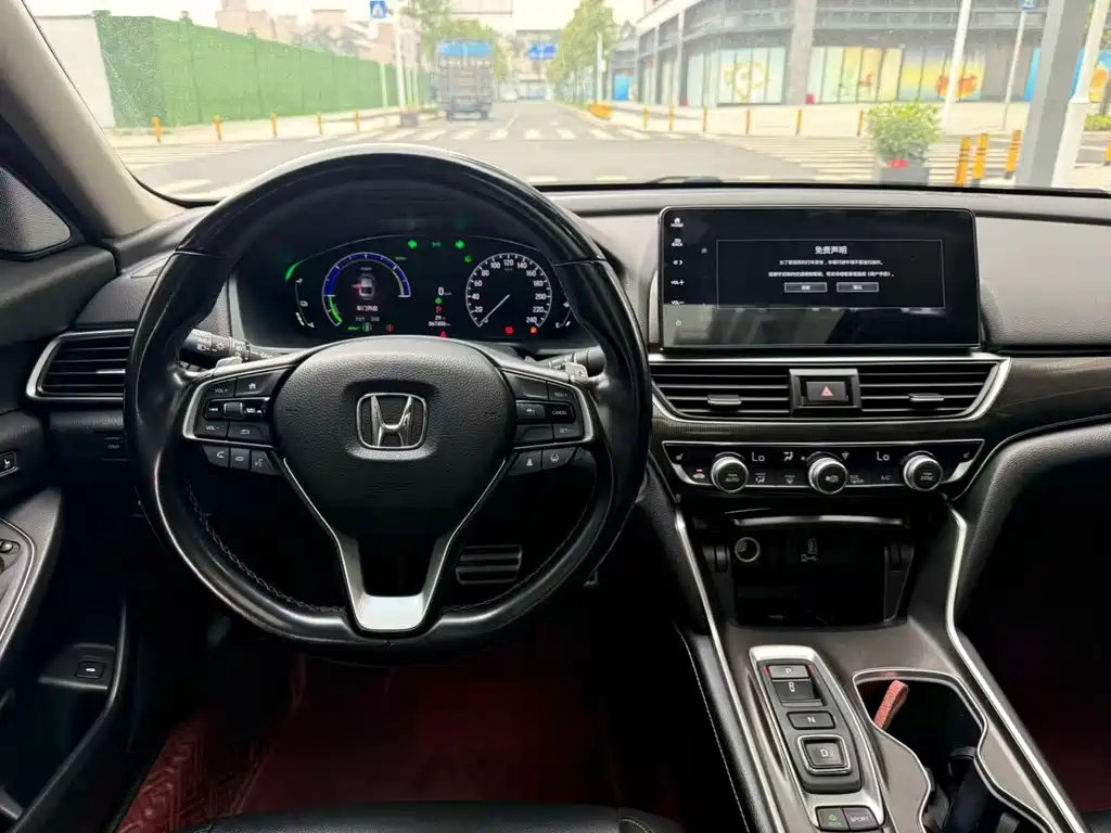 Honda Accord — миниатюра 7