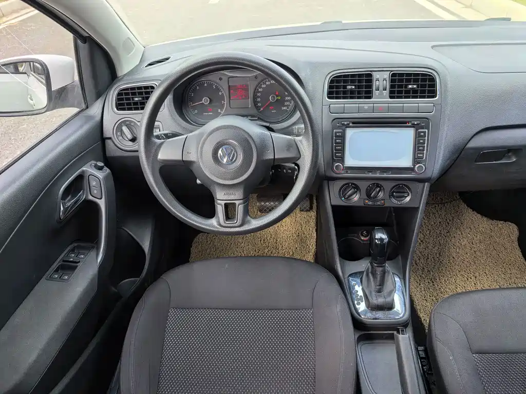 Volkswagen Polo — миниатюра 15