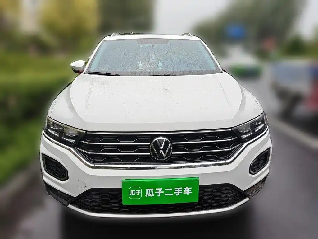 Volkswagen T-Roc — миниатюра 2