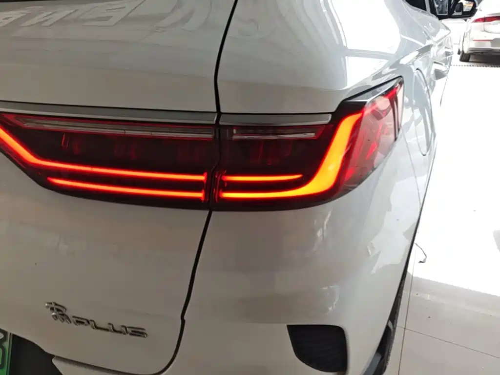 BYD PLUS New Energy — миниатюра 8