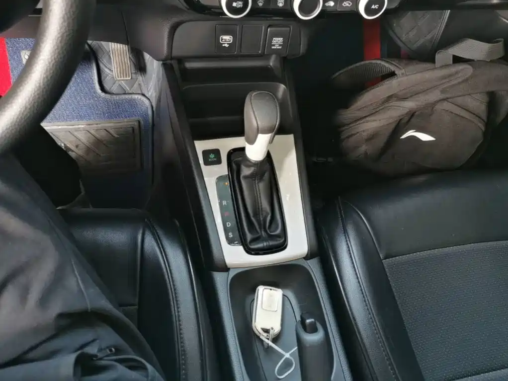 Honda Fit — миниатюра 14