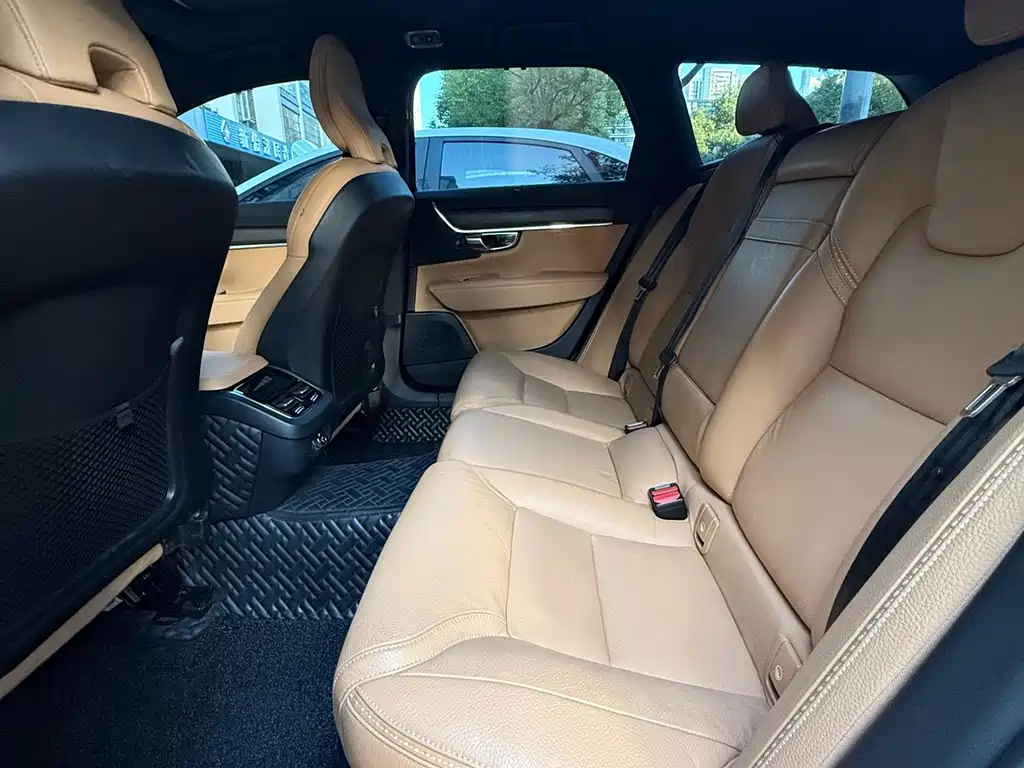 Volvo V90 — миниатюра 7