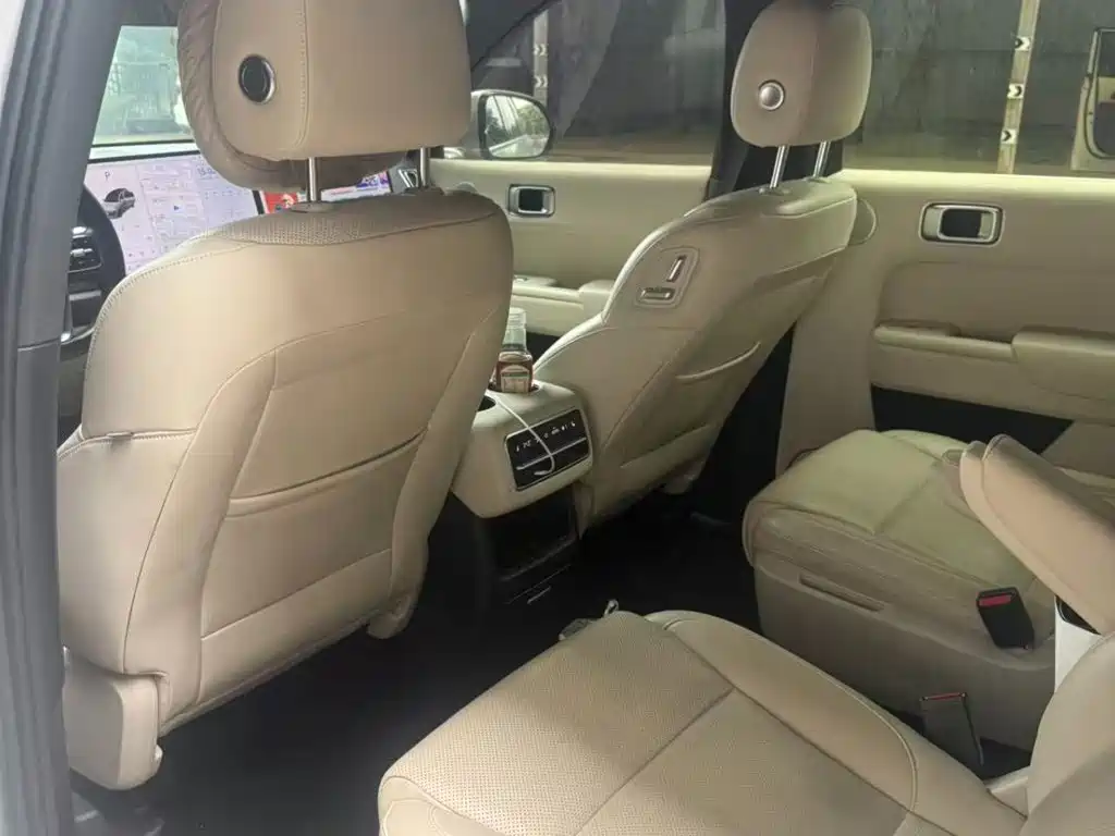 Li Auto Li L8 — миниатюра 7