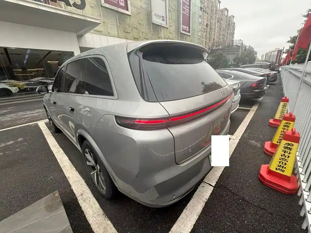 Li Auto Li L8 — миниатюра 4