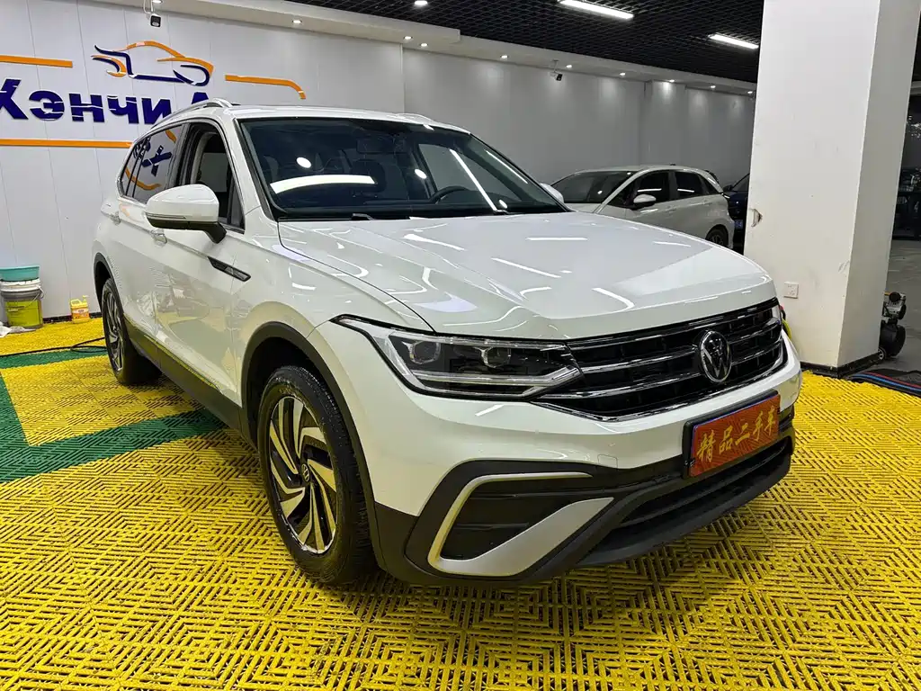 Volkswagen Tiguan L — миниатюра 3