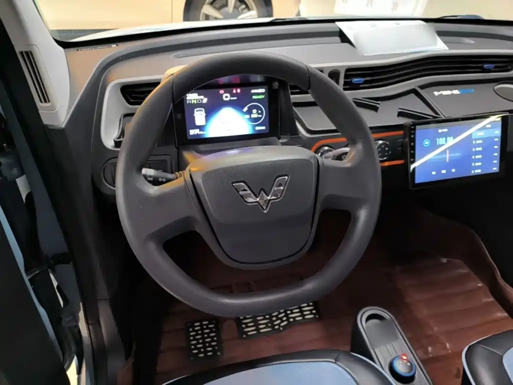 Wuling MINIEV — миниатюра 11