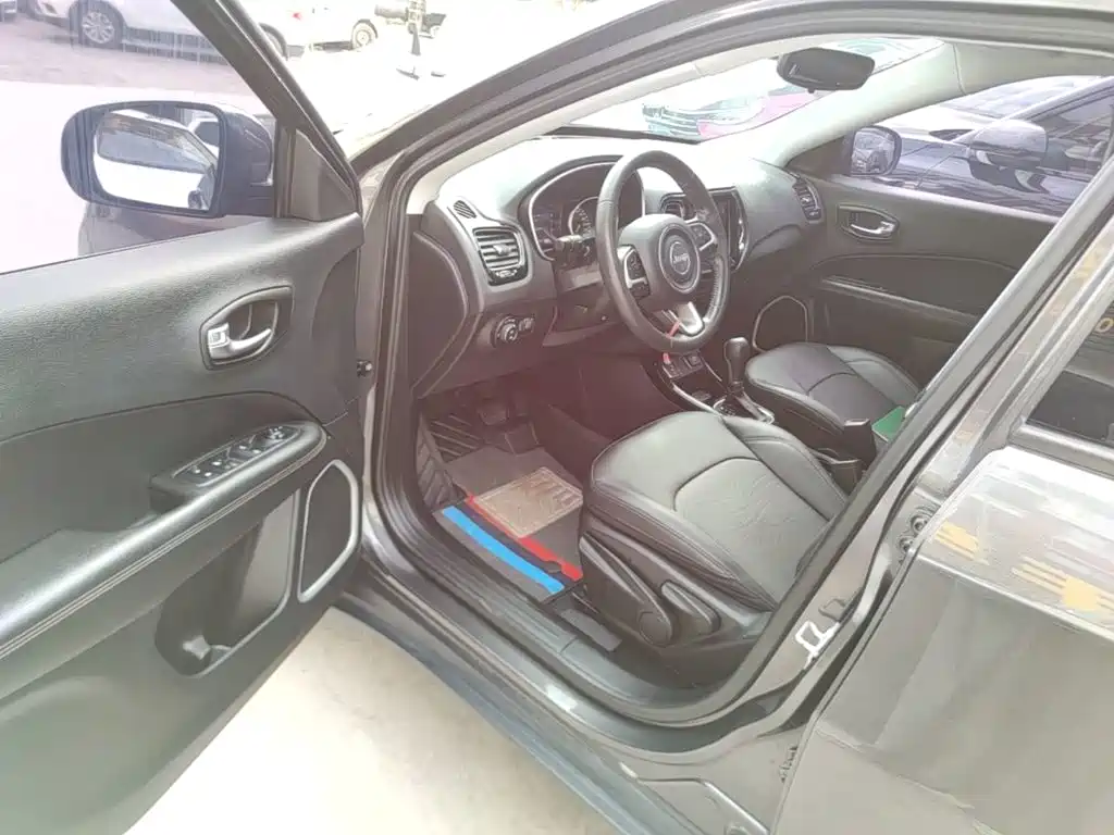 Jeep Compass — миниатюра 16