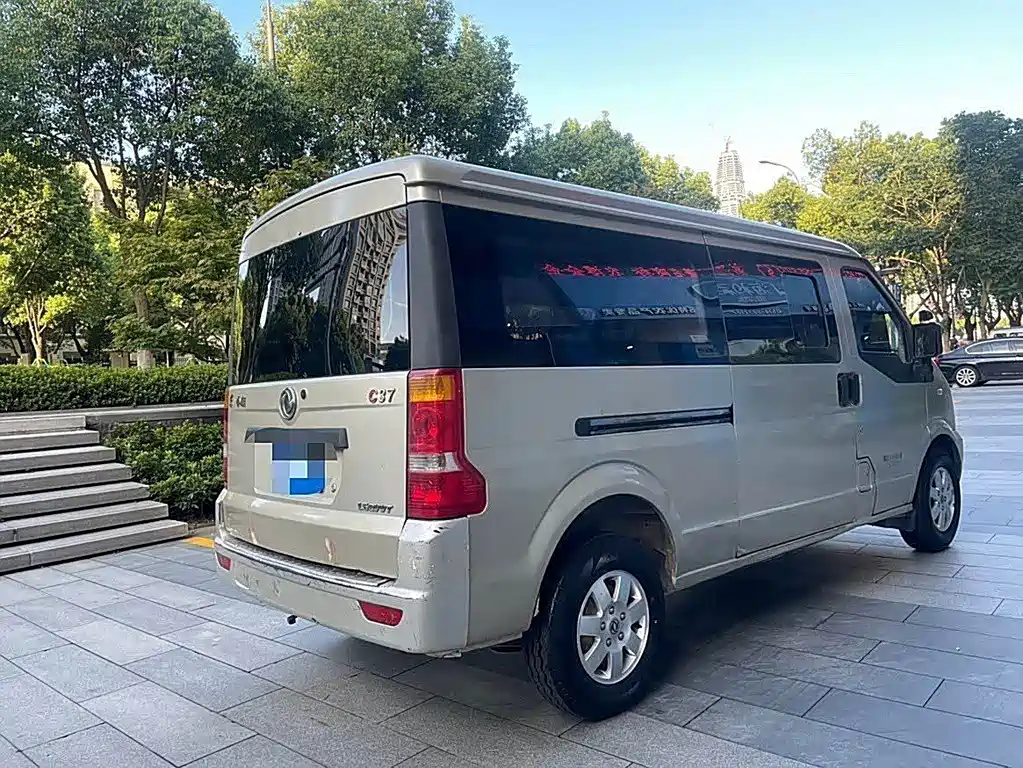 DONGFENG C37