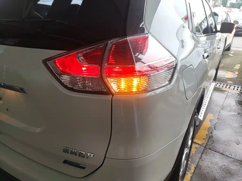 Nissan X-Trail — миниатюра 8
