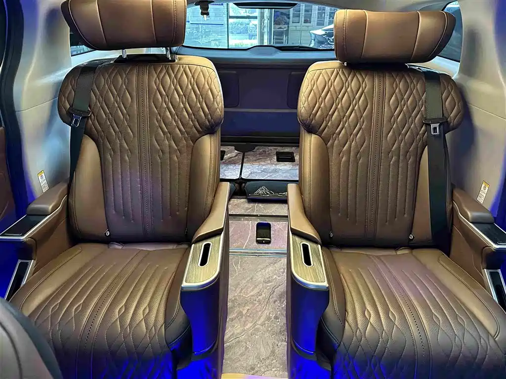 Toyota Sienna — миниатюра 23