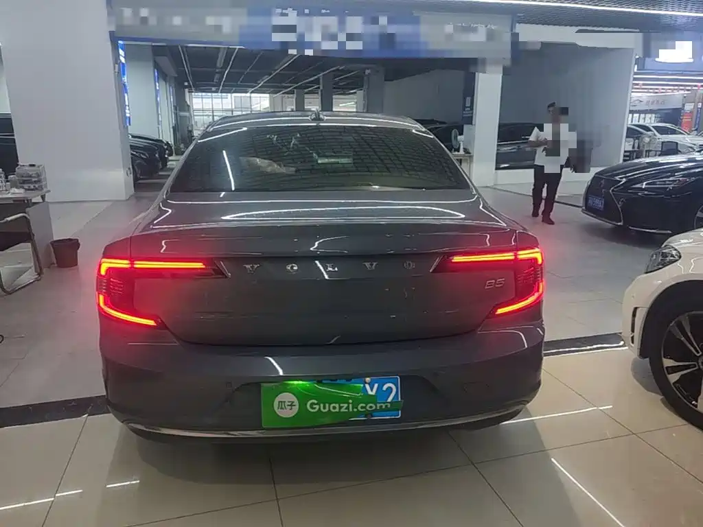 Volvo S90 — миниатюра 6