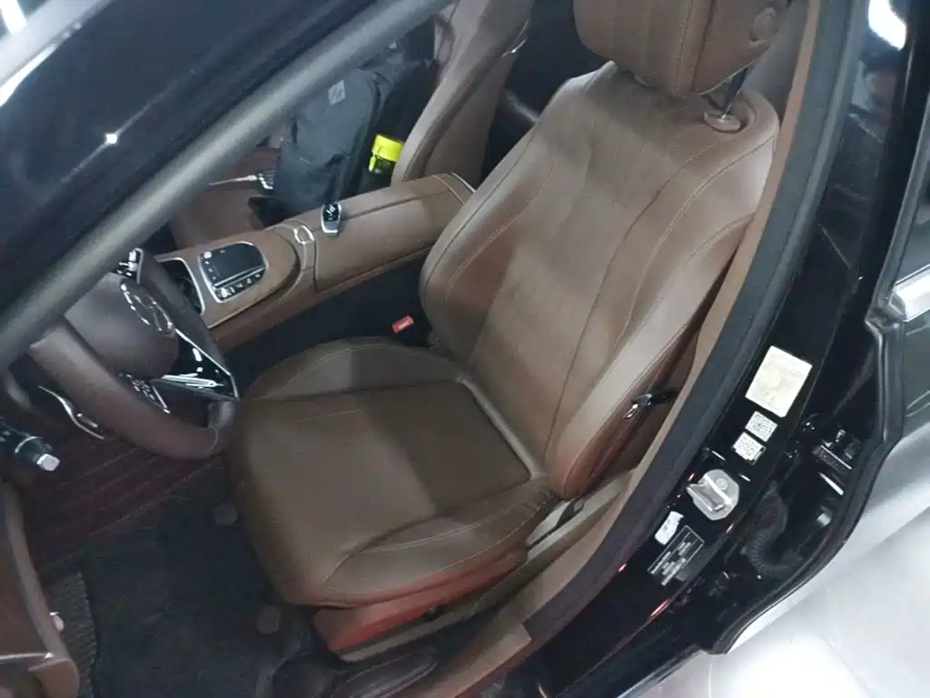 Mercedes-Benz E-Class — миниатюра 15