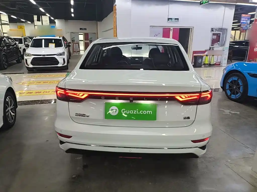 Geely Emgrand — миниатюра 6