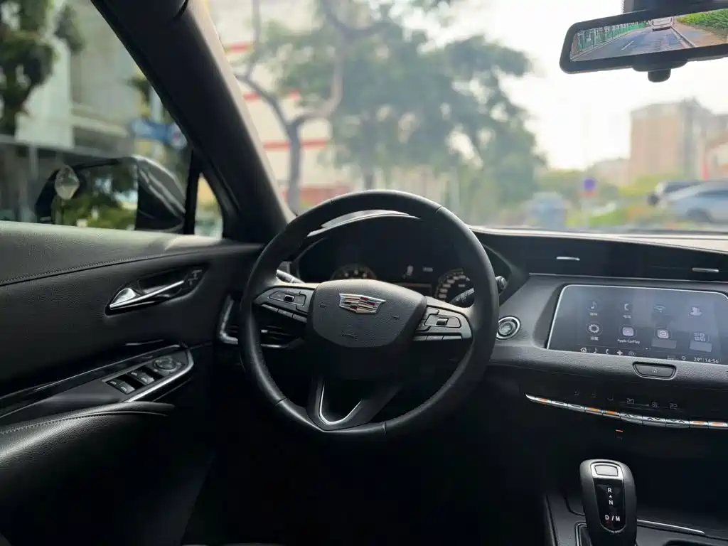 Cadillac XT4 — миниатюра 7