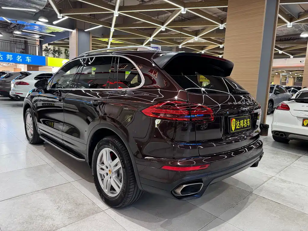 Porsche Cayenne — миниатюра 16