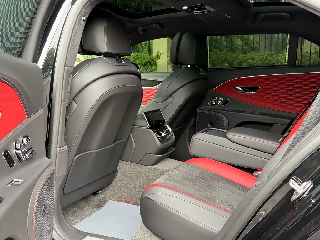 Bentley Flying Spur 2024 4.0T V8 S