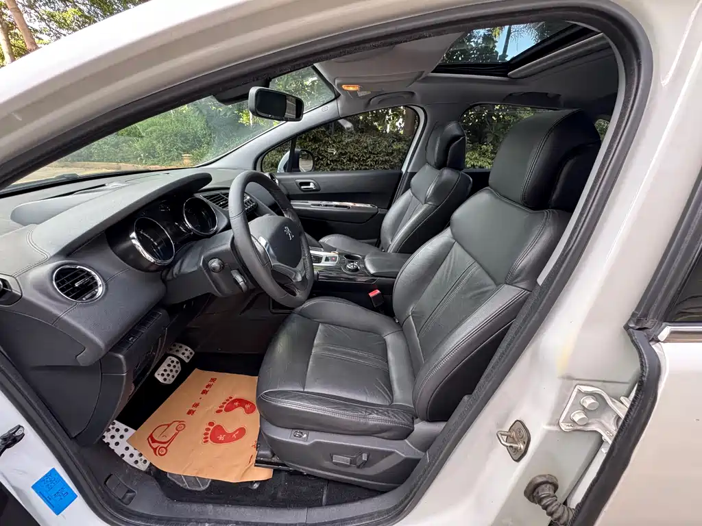 Peugeot 3008 2013 1.6THP AT
