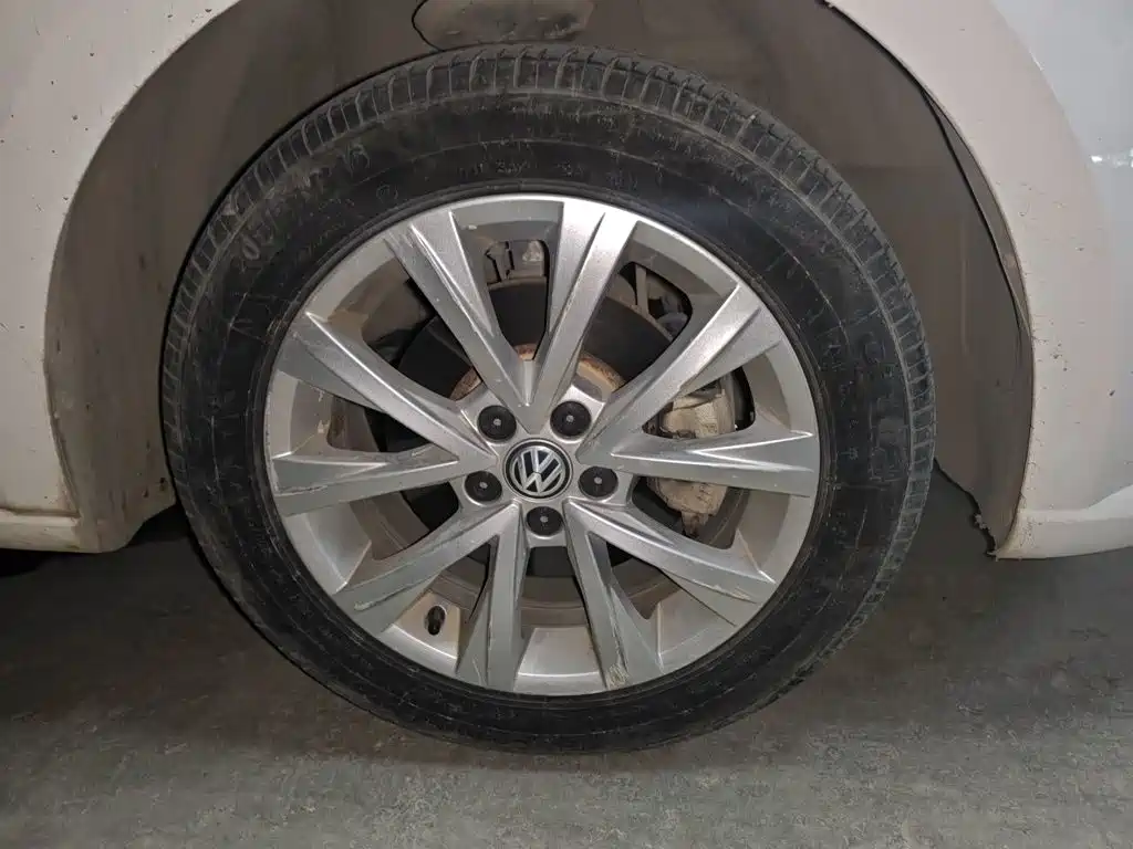 Volkswagen Lavida — миниатюра 8