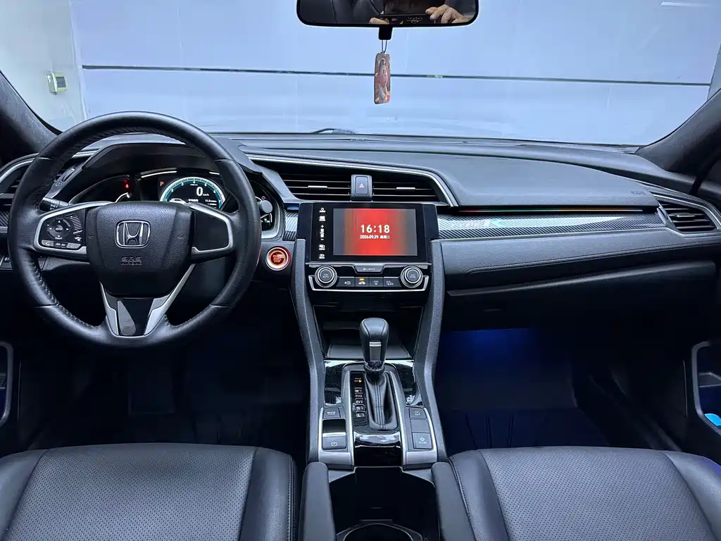 Honda Civic — миниатюра 7