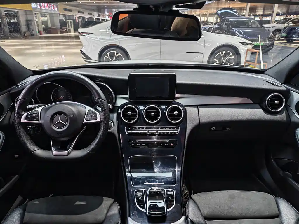 Mercedes-Benz C-Class — миниатюра 9