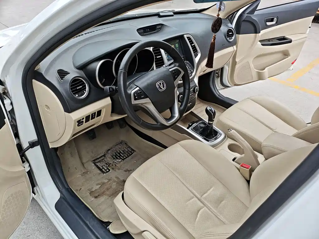 Changan Eado 2014 1.6L MT Luxury
