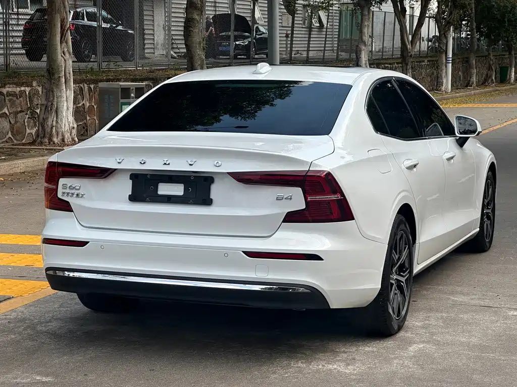 Volvo S60 — миниатюра 4