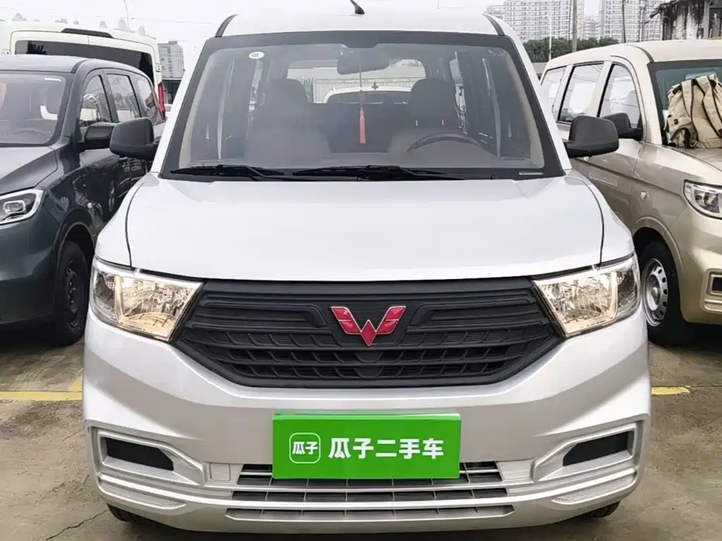 Wuling Hongguang V 2022 — фото 2