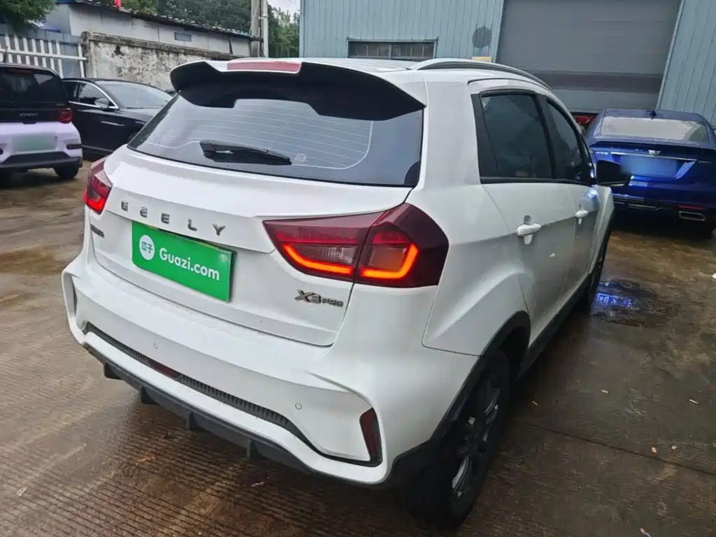Geely Vision X3 — миниатюра 7