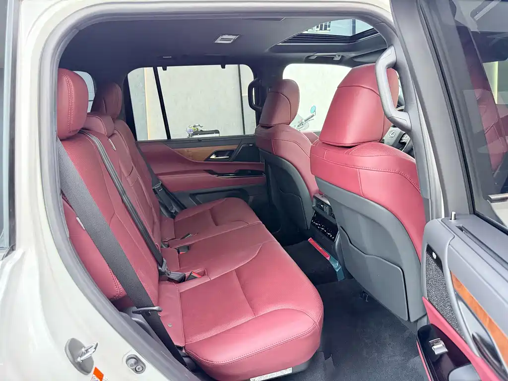 Lexus LX — миниатюра 17
