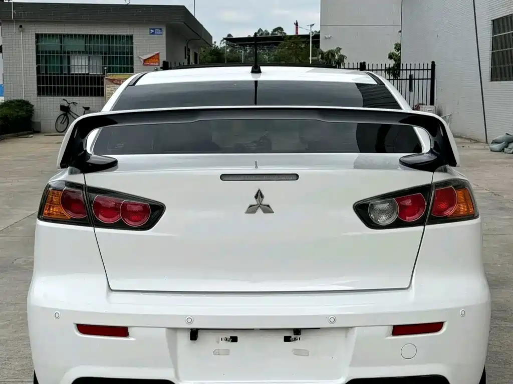 Mitsubishi Lancer EX — миниатюра 8