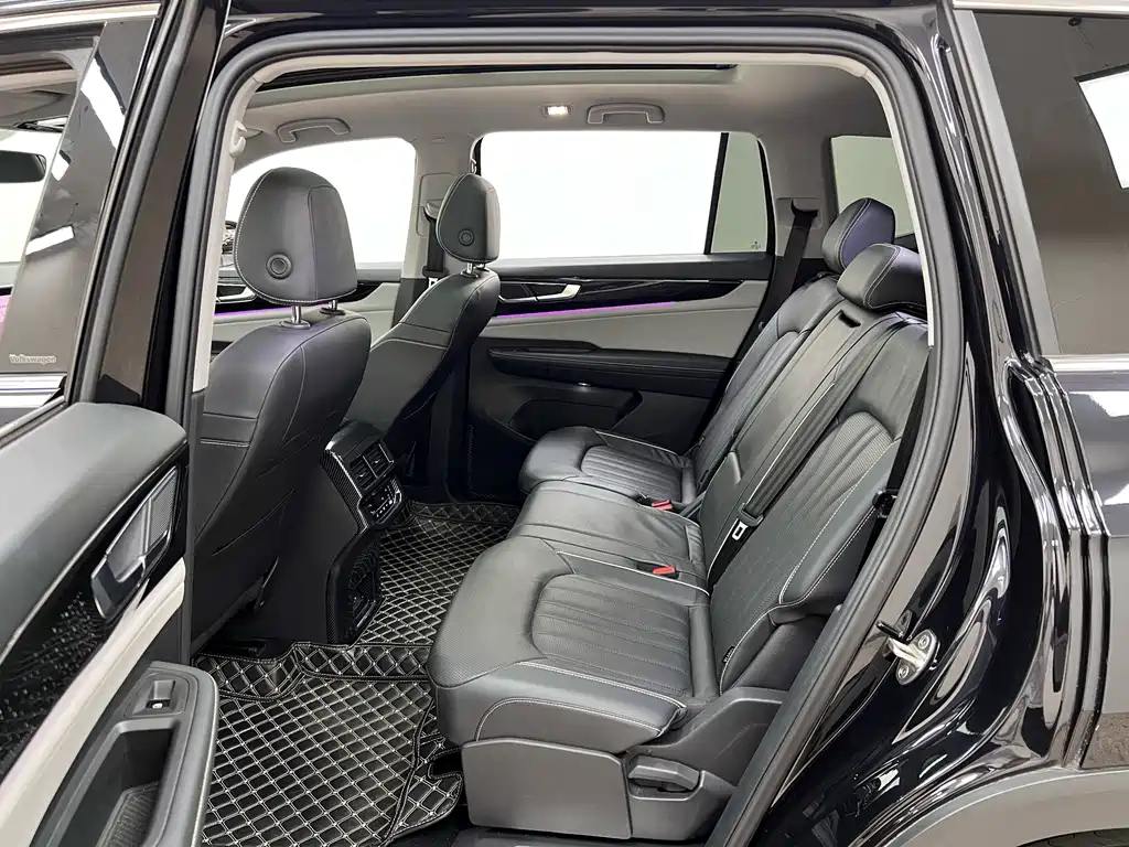 Volkswagen Teramont — миниатюра 8
