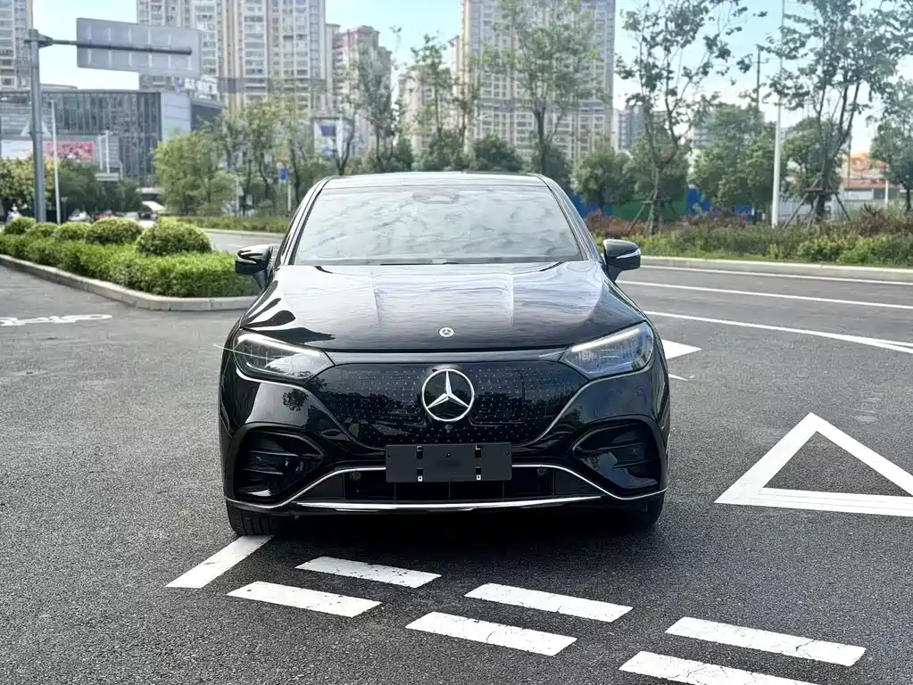 Mercedes-Benz EQE SUV — миниатюра 2