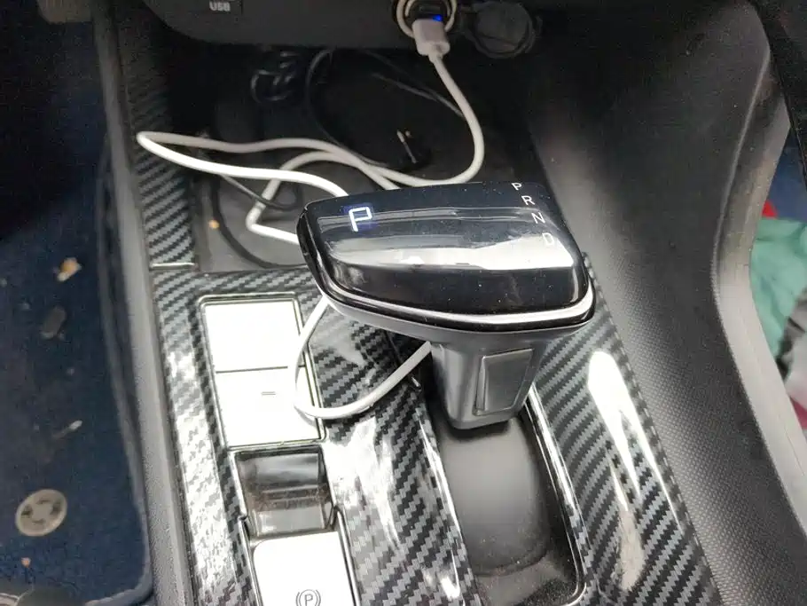 Hyundai Elantra — миниатюра 16