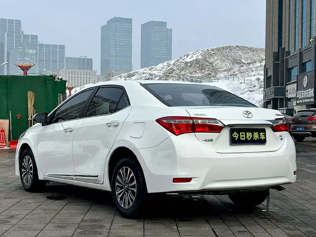 TOYOTA COROLLA
