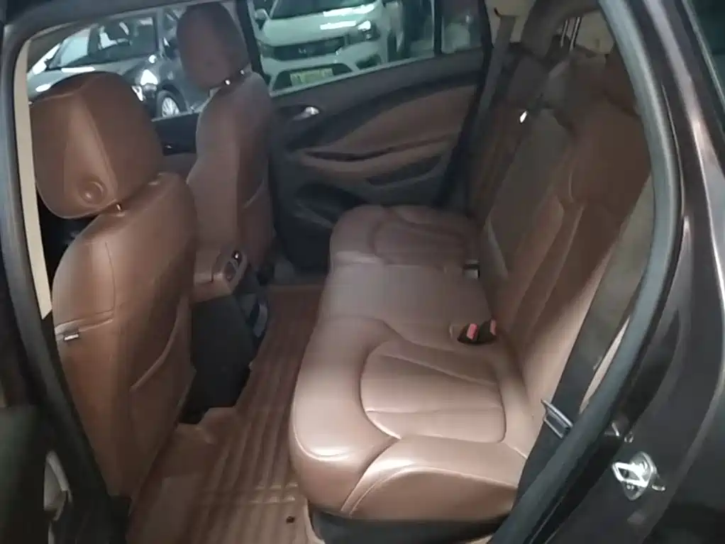 Buick Envision Plus — миниатюра 17