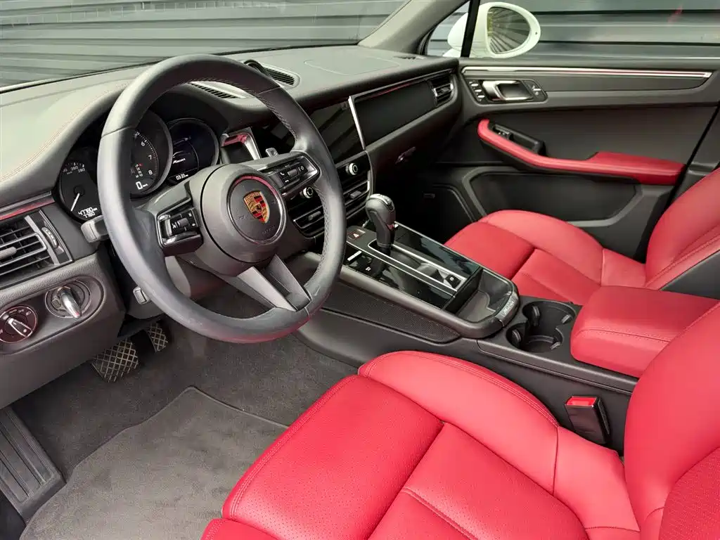 Porsche Macan — миниатюра 7