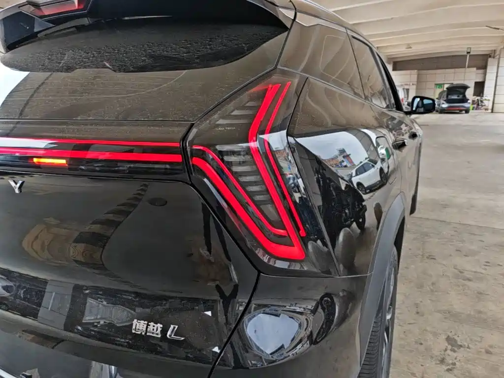 Geely Boyue L — миниатюра 8