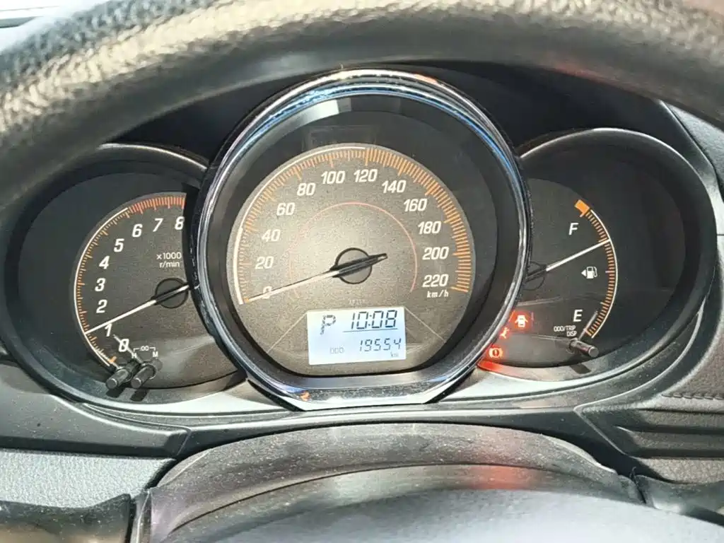 Toyota Yaris L — миниатюра 12