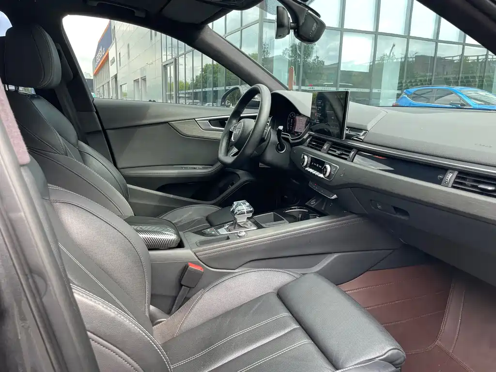 Audi A4L — миниатюра 11