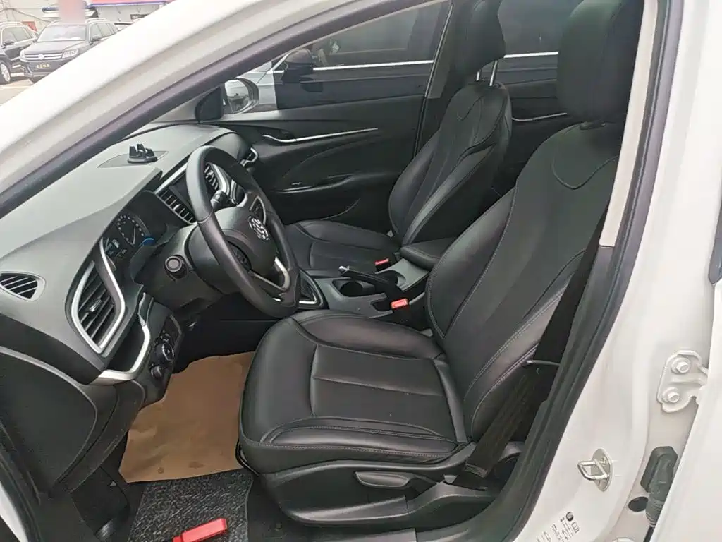 Buick Excelle — миниатюра 15
