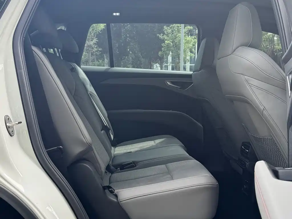Audi Q5 e-tron — миниатюра 19