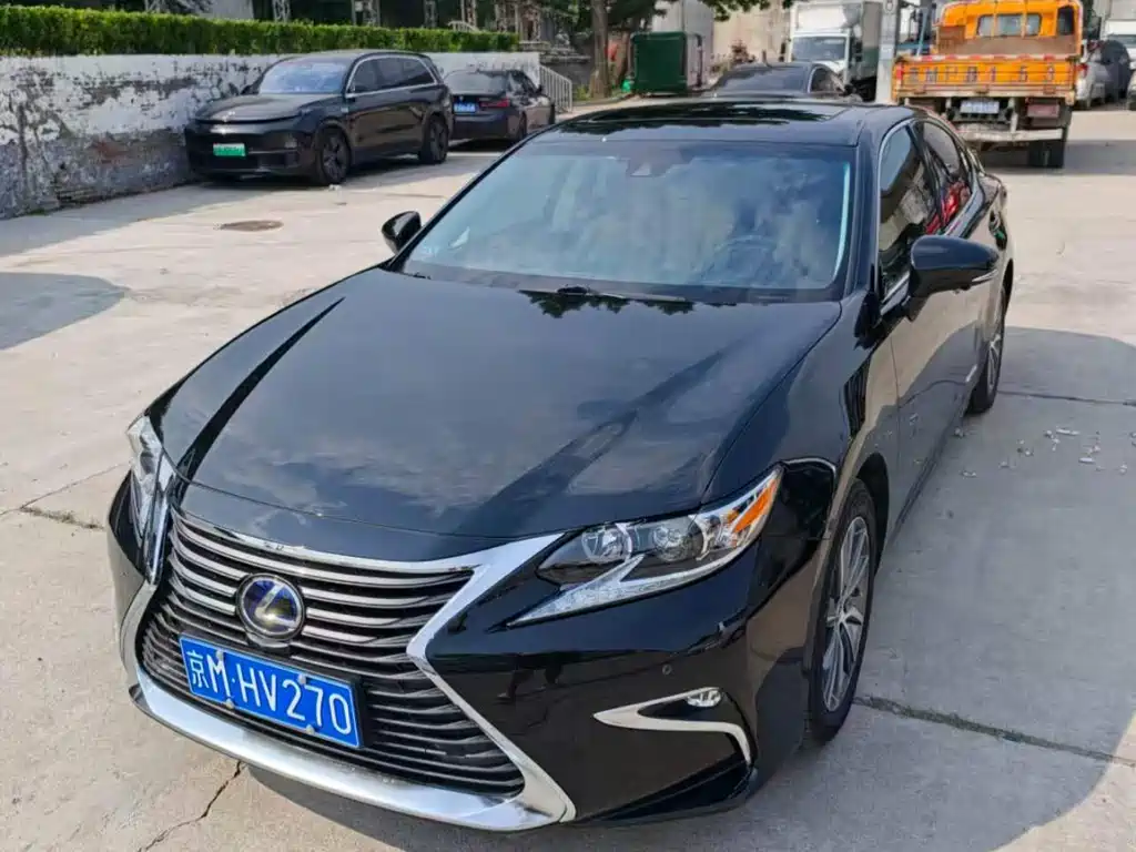 Lexus ES 2015 300h Comfort