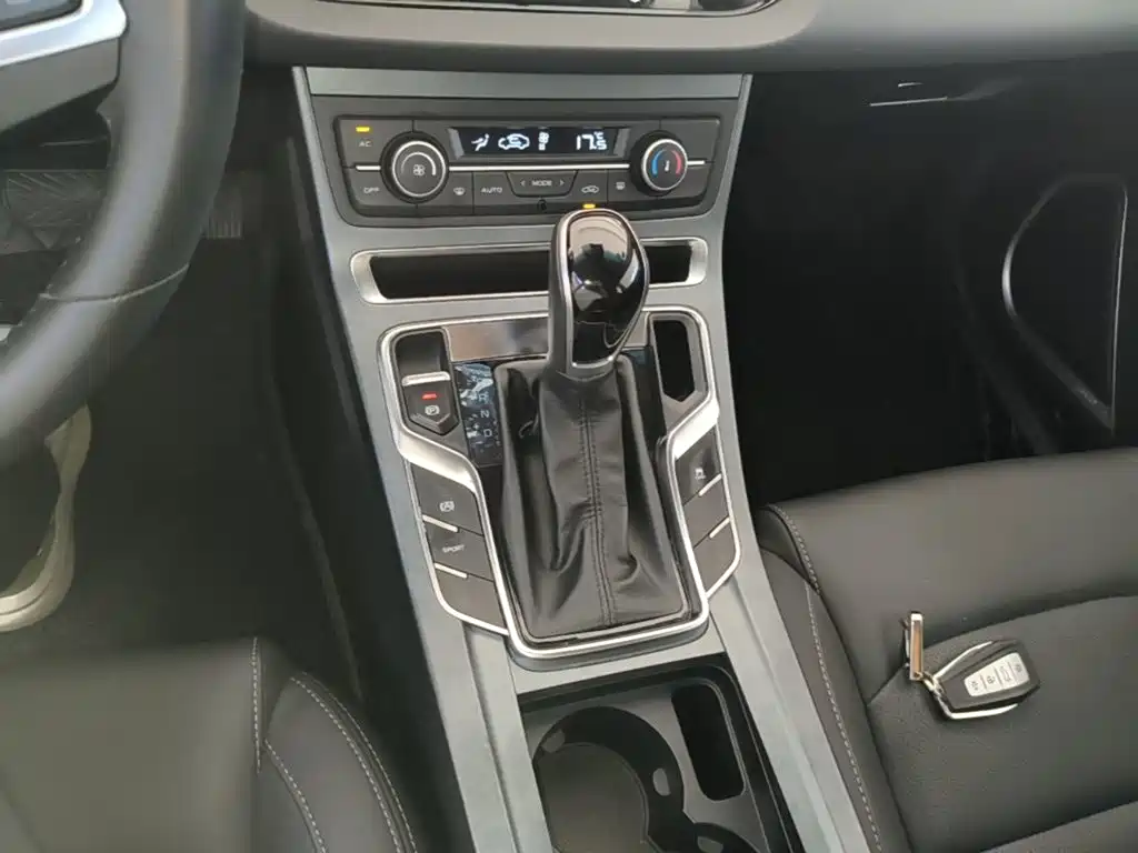 Geely Emgrand — миниатюра 14
