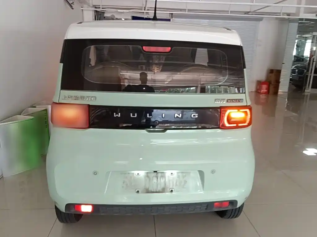 Wuling MINIEV — миниатюра 6