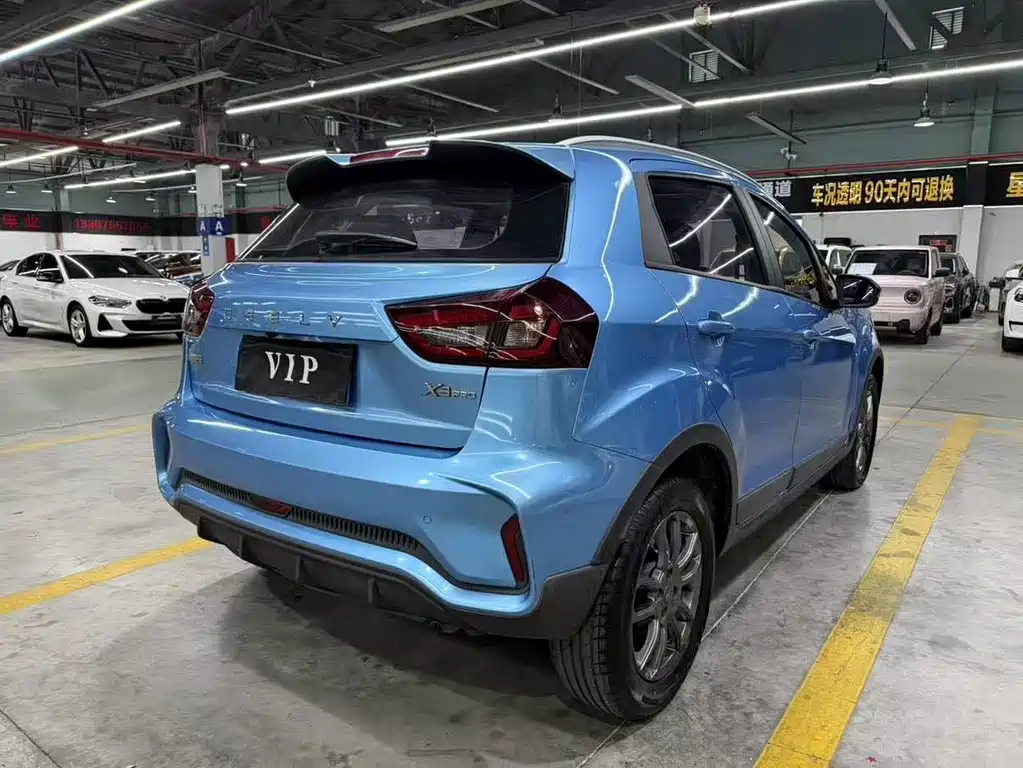 Geely Vision X3 — миниатюра 7
