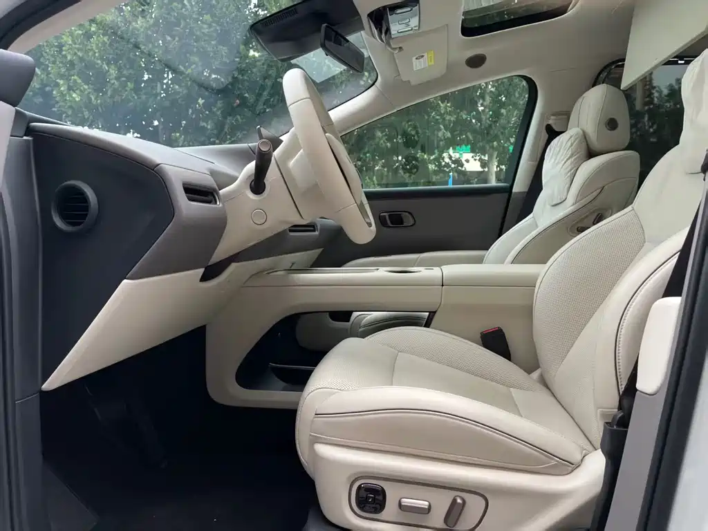 Li Auto Li i8 — миниатюра 8