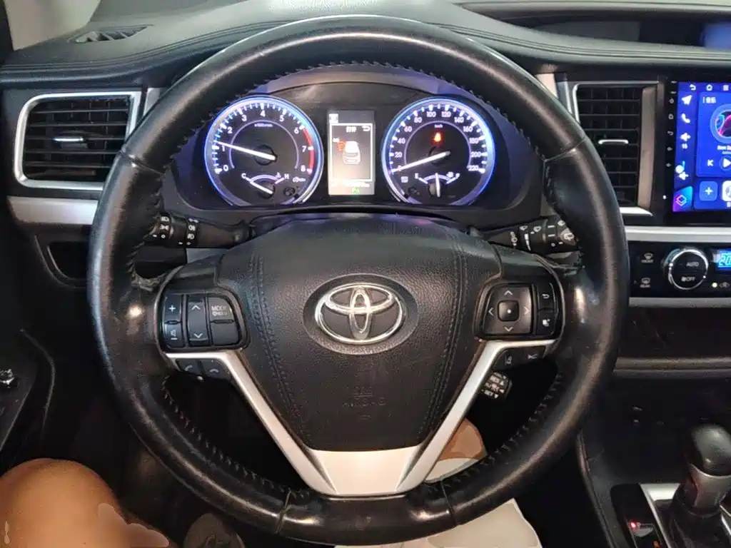 Toyota Highlander — миниатюра 15